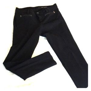 Black DKNY skinny pants, size 8
